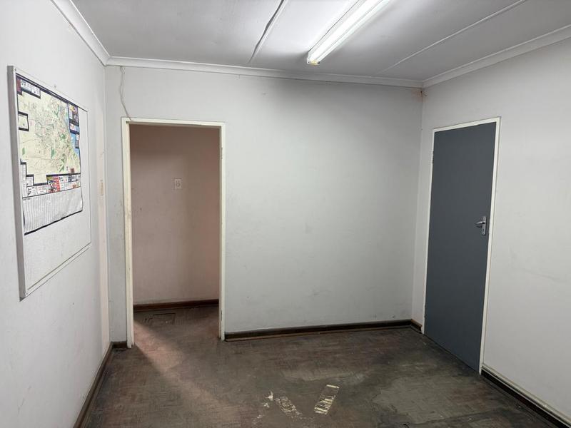 To Let commercial Property for Rent in North End Eastern Cape